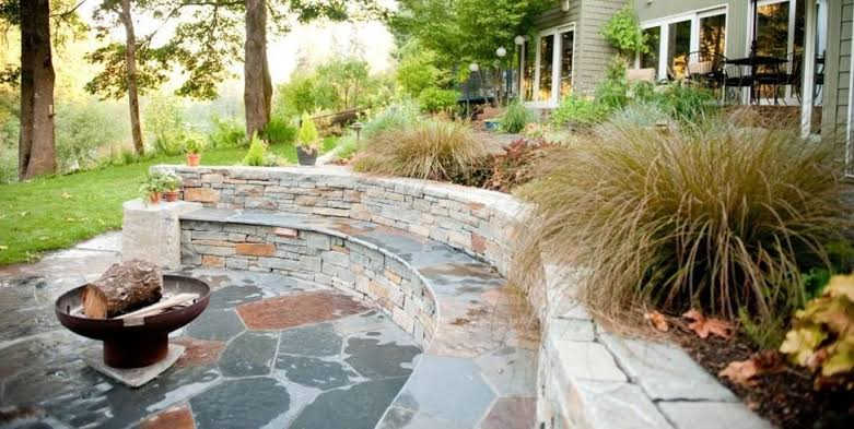 Sitting Wall by Venado Landscaping